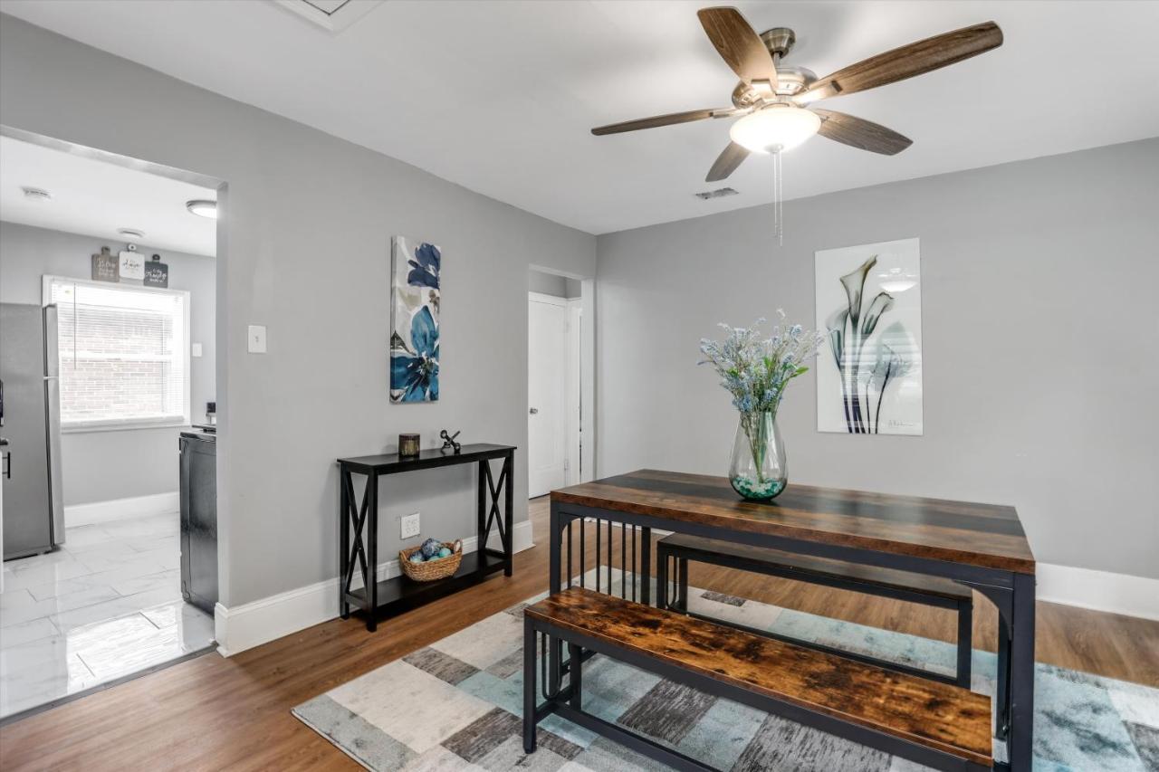 Modern & Cozy East Side Gem ~ Queen Beds ~ Parking Detroit Bagian luar foto