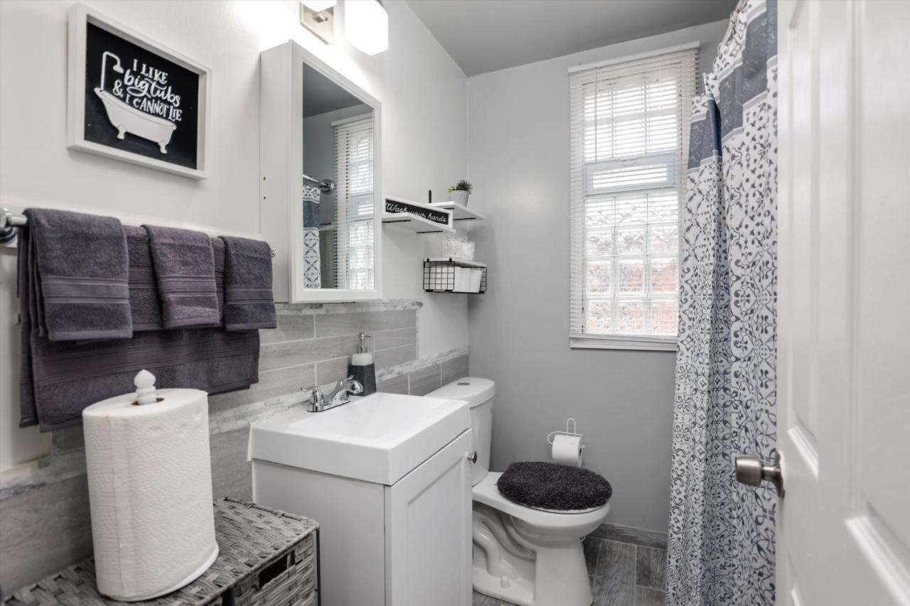 Modern & Cozy East Side Gem ~ Queen Beds ~ Parking Detroit Bagian luar foto