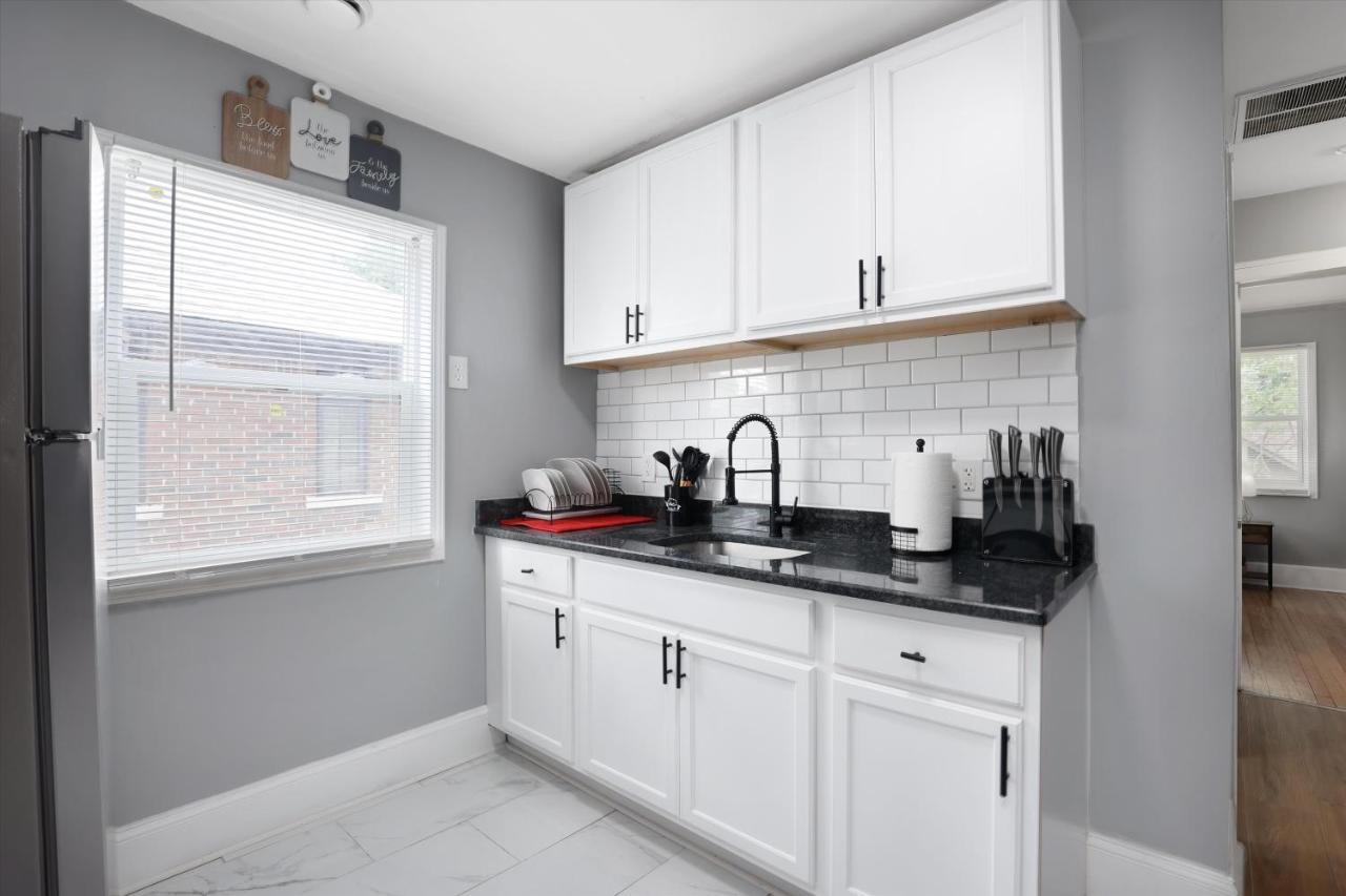 Modern & Cozy East Side Gem ~ Queen Beds ~ Parking Detroit Bagian luar foto