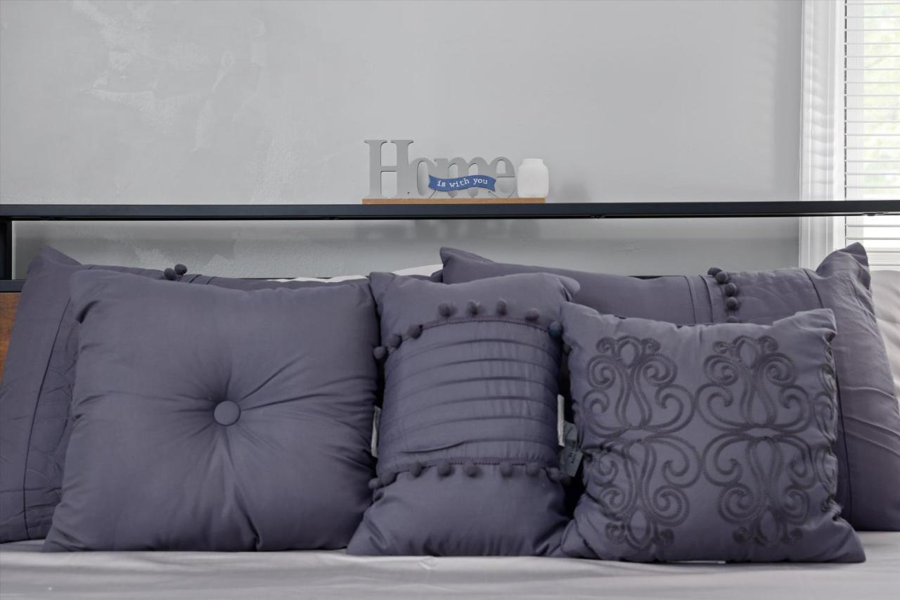 Modern & Cozy East Side Gem ~ Queen Beds ~ Parking Detroit Bagian luar foto